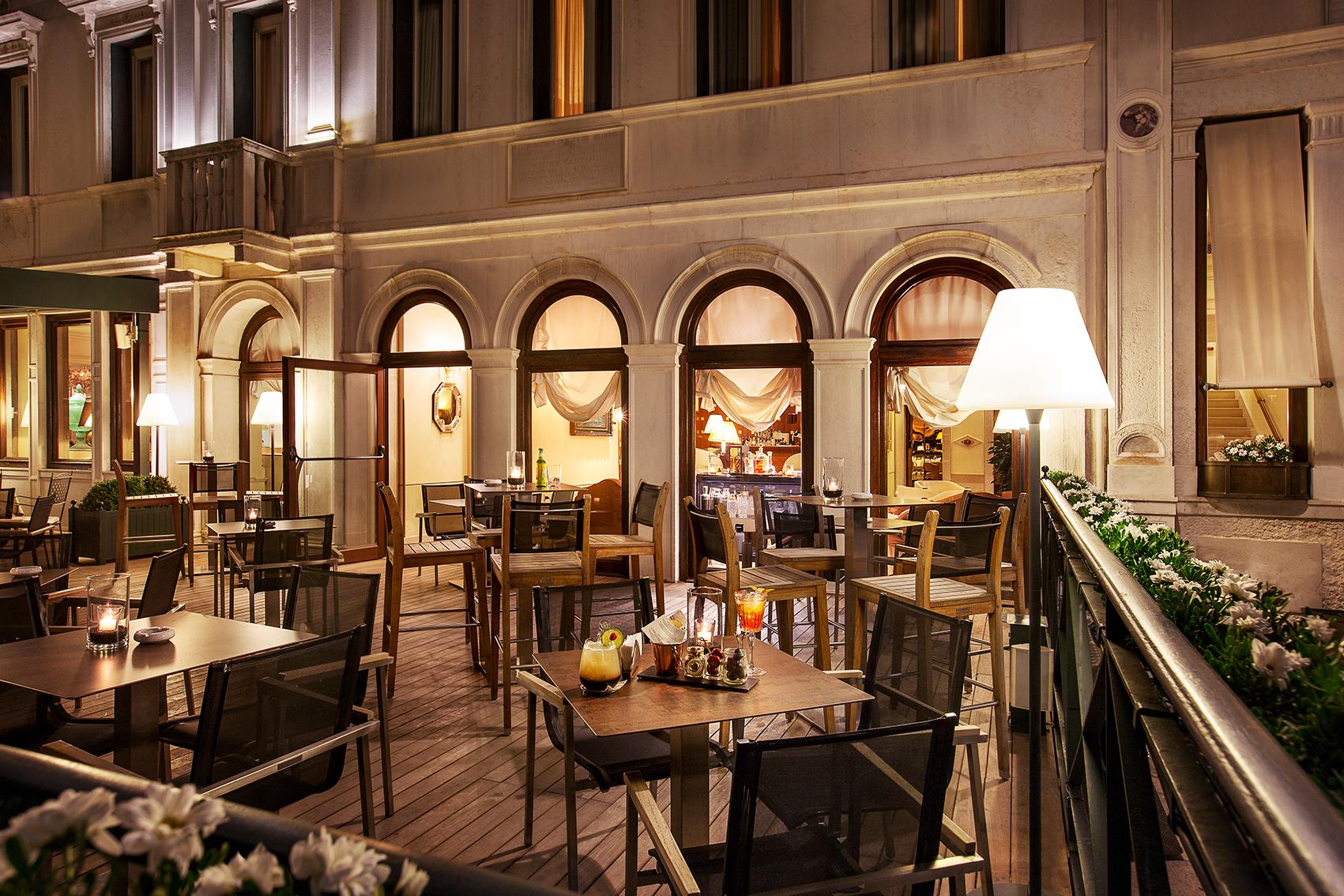Londra Palace Venezia Kültér fotó