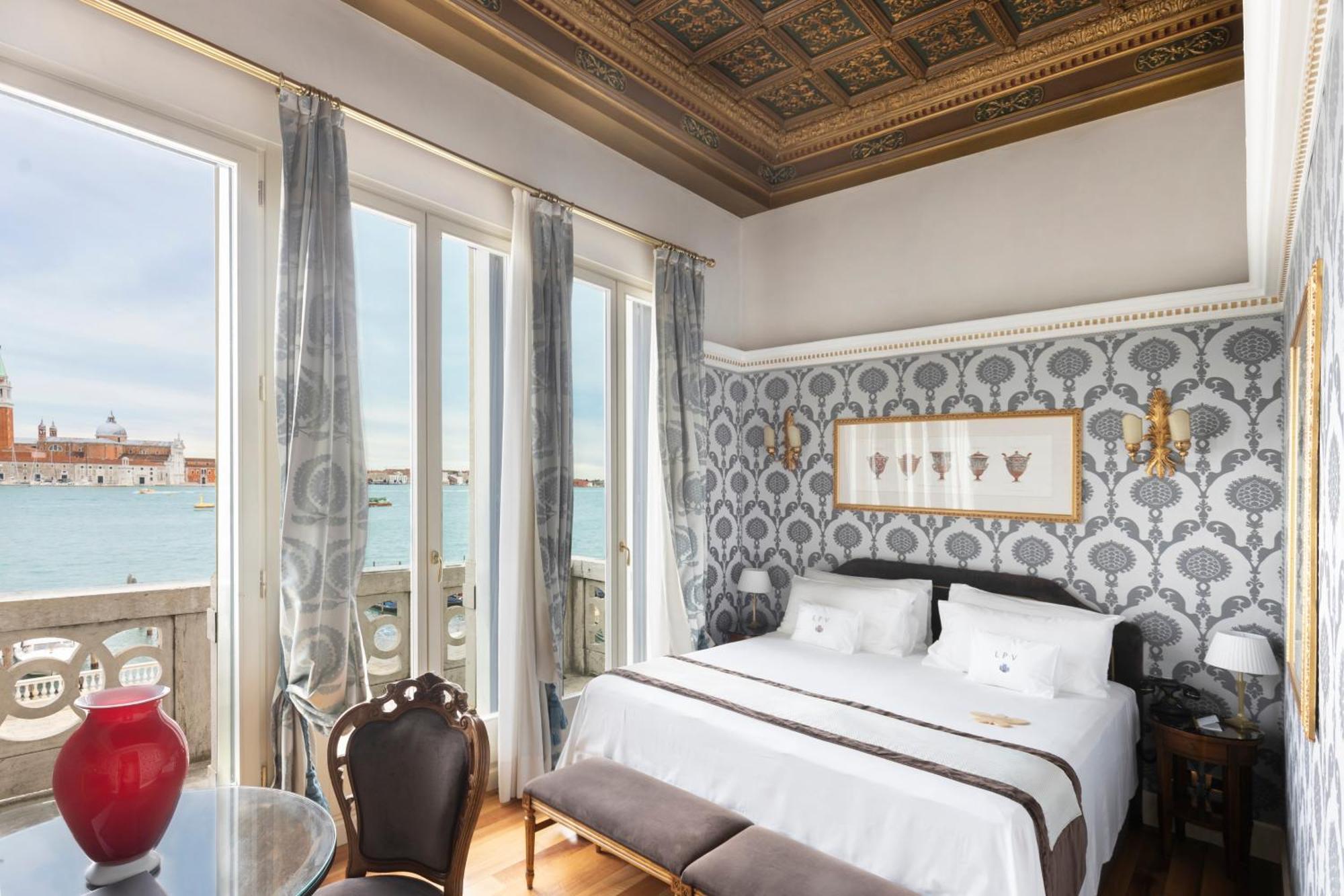 Londra Palace Venezia Kültér fotó