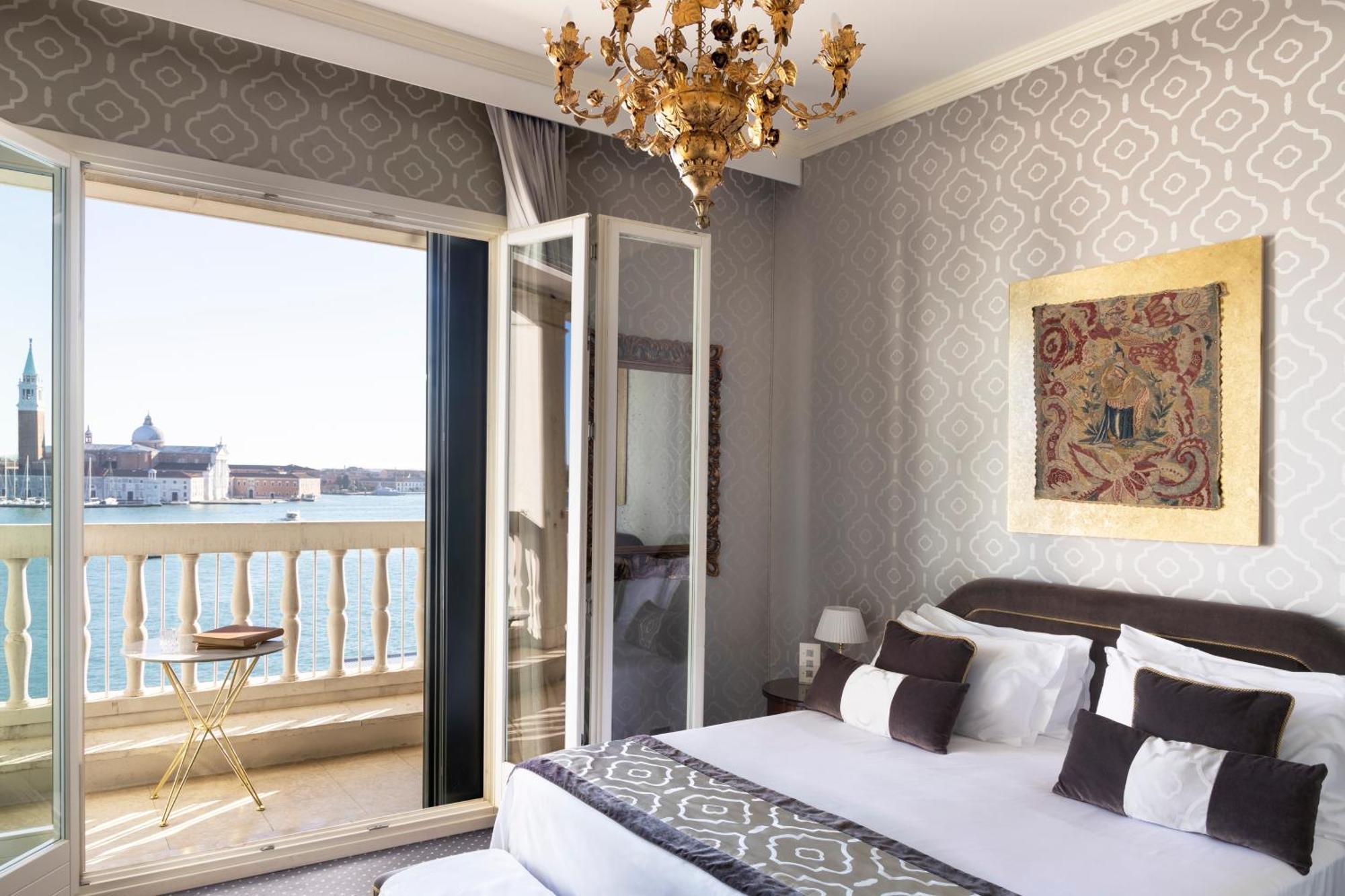Londra Palace Venezia Kültér fotó