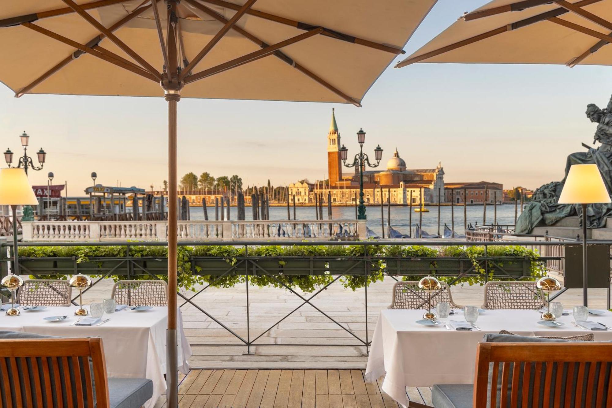 Londra Palace Venezia Kültér fotó
