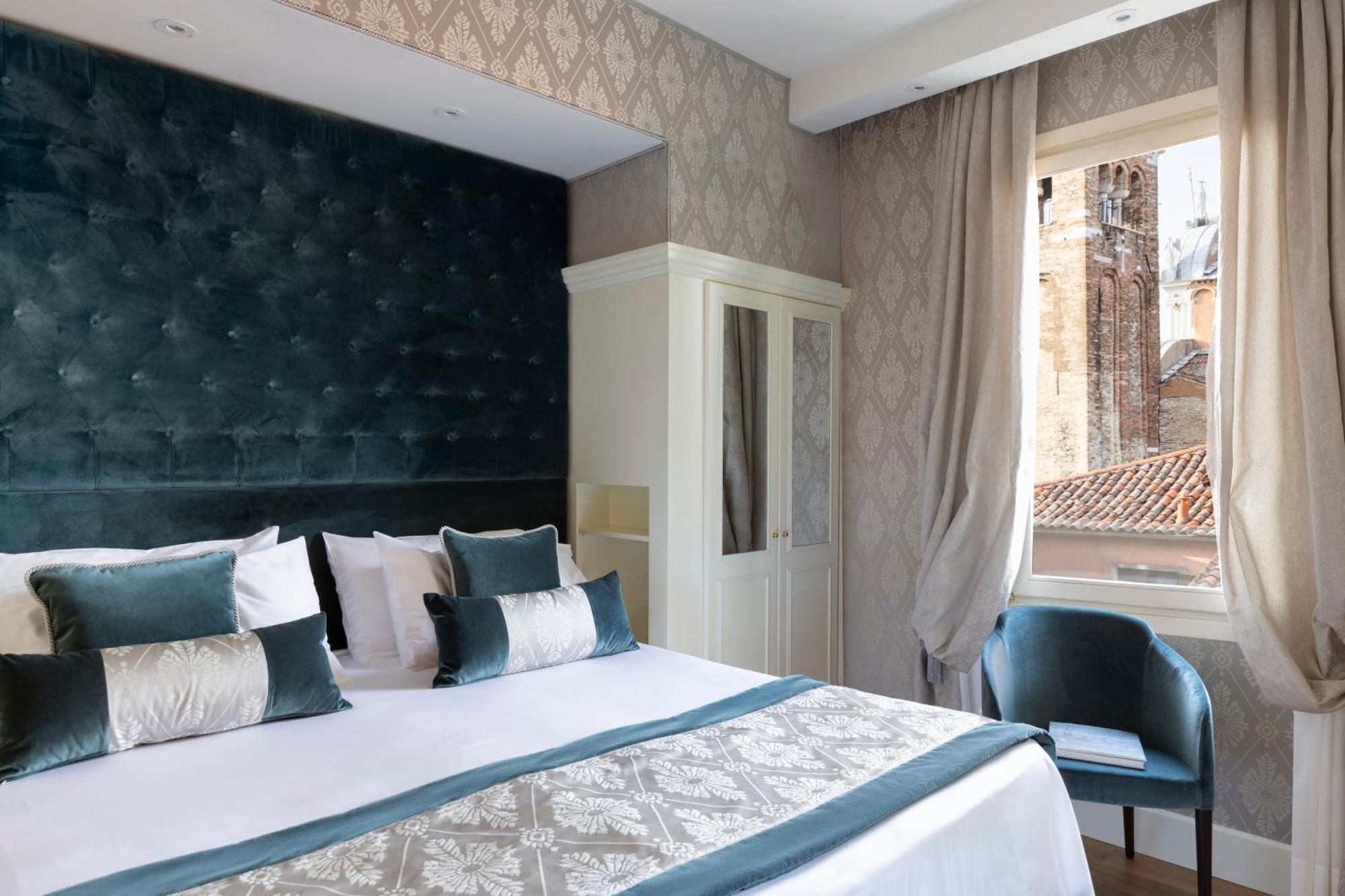Londra Palace Venezia Kültér fotó